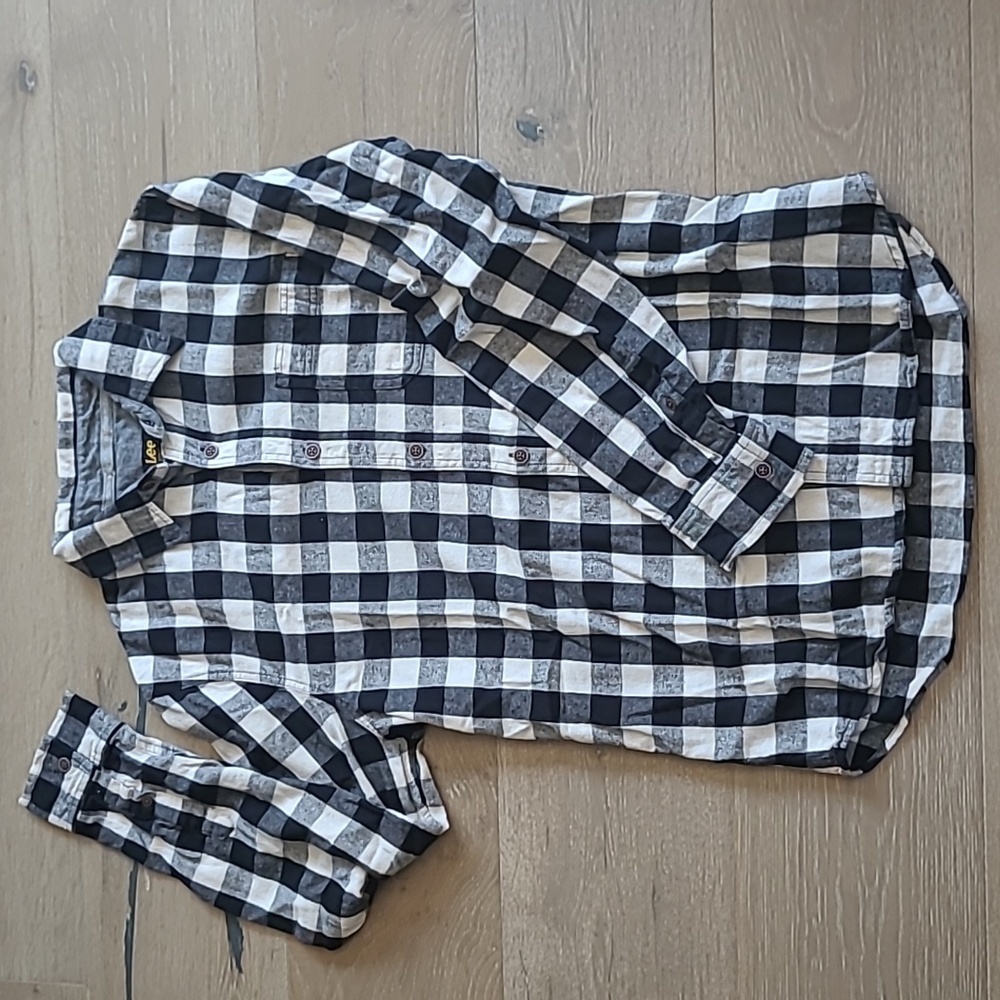 Lee Flannel Men's Medium Black/White Plaid Button Down  Long Sleeve Shirt